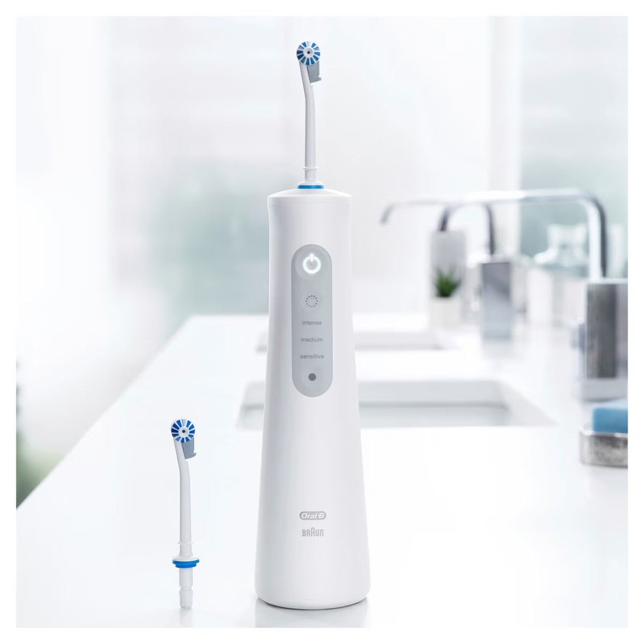 Oral-B Oxyjet Aquacare Pro MDH20 可攜式口腔潔淨器 (送貨產品)